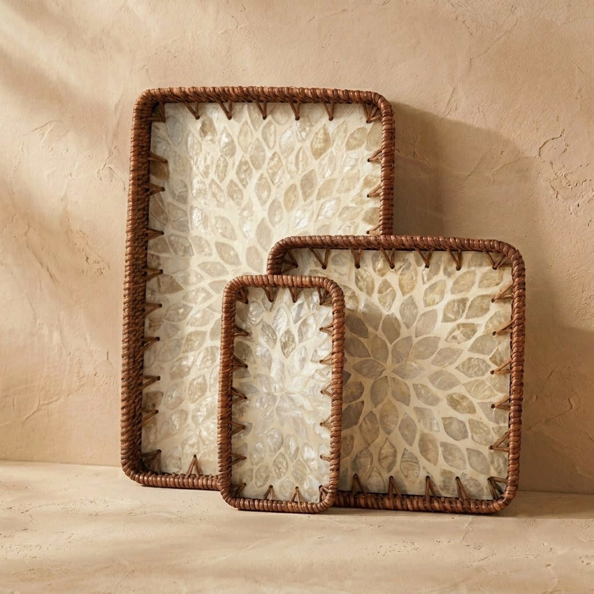 Rattan trays - Petal - oddpod