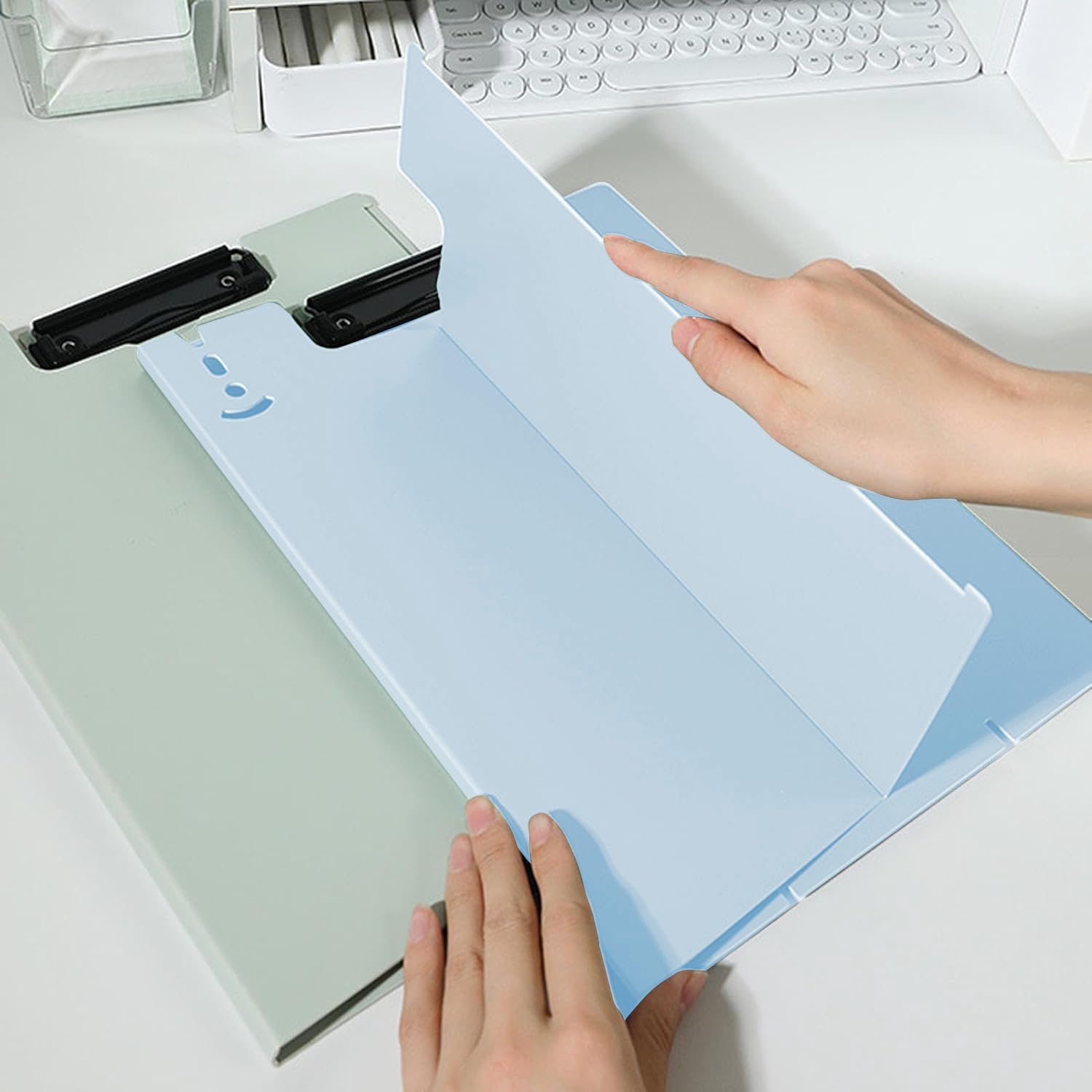 Foldable Display Clipboard