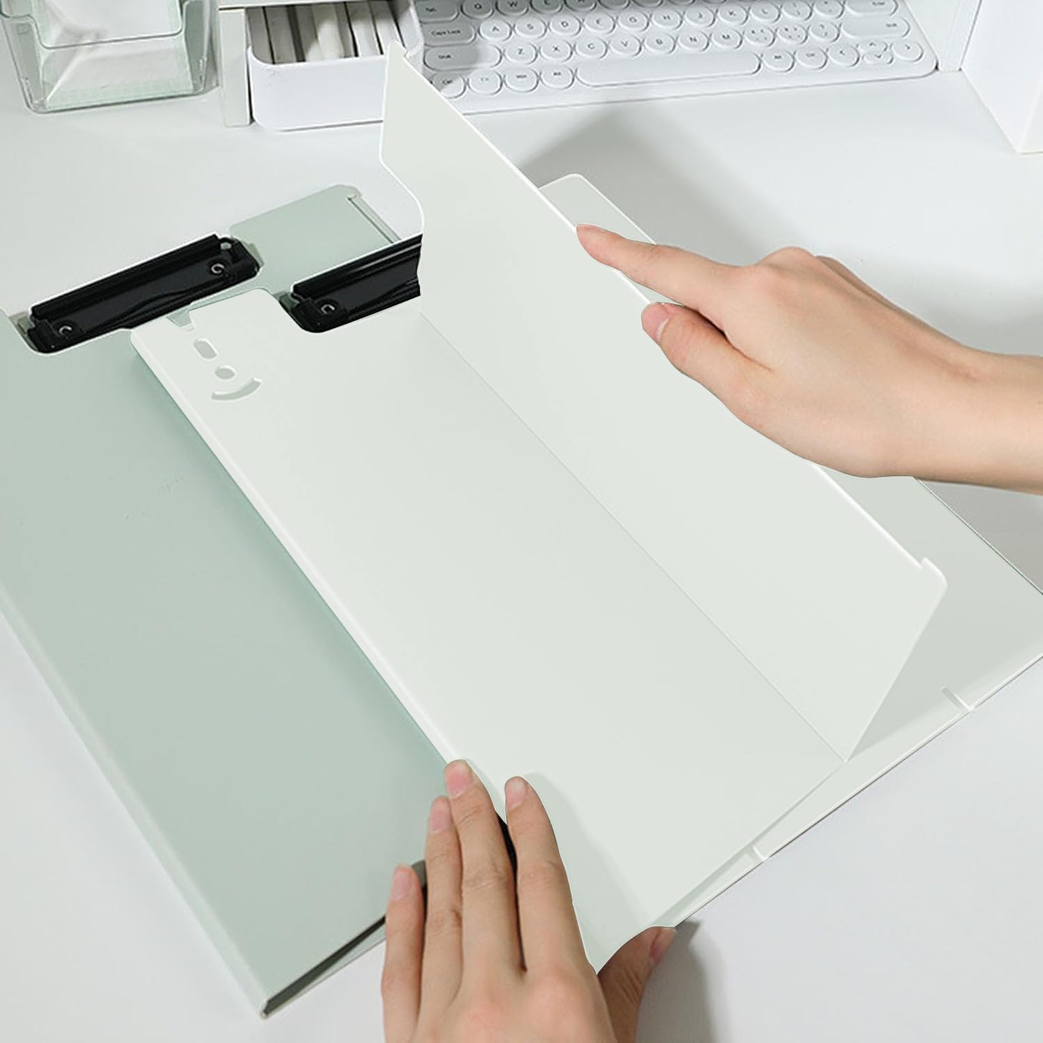 Foldable Display Clipboard
