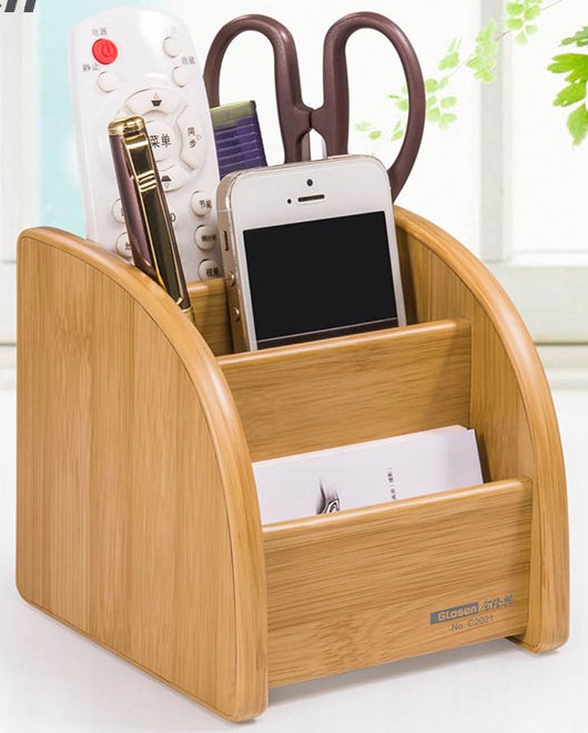 Compact Wooden Pen Stand