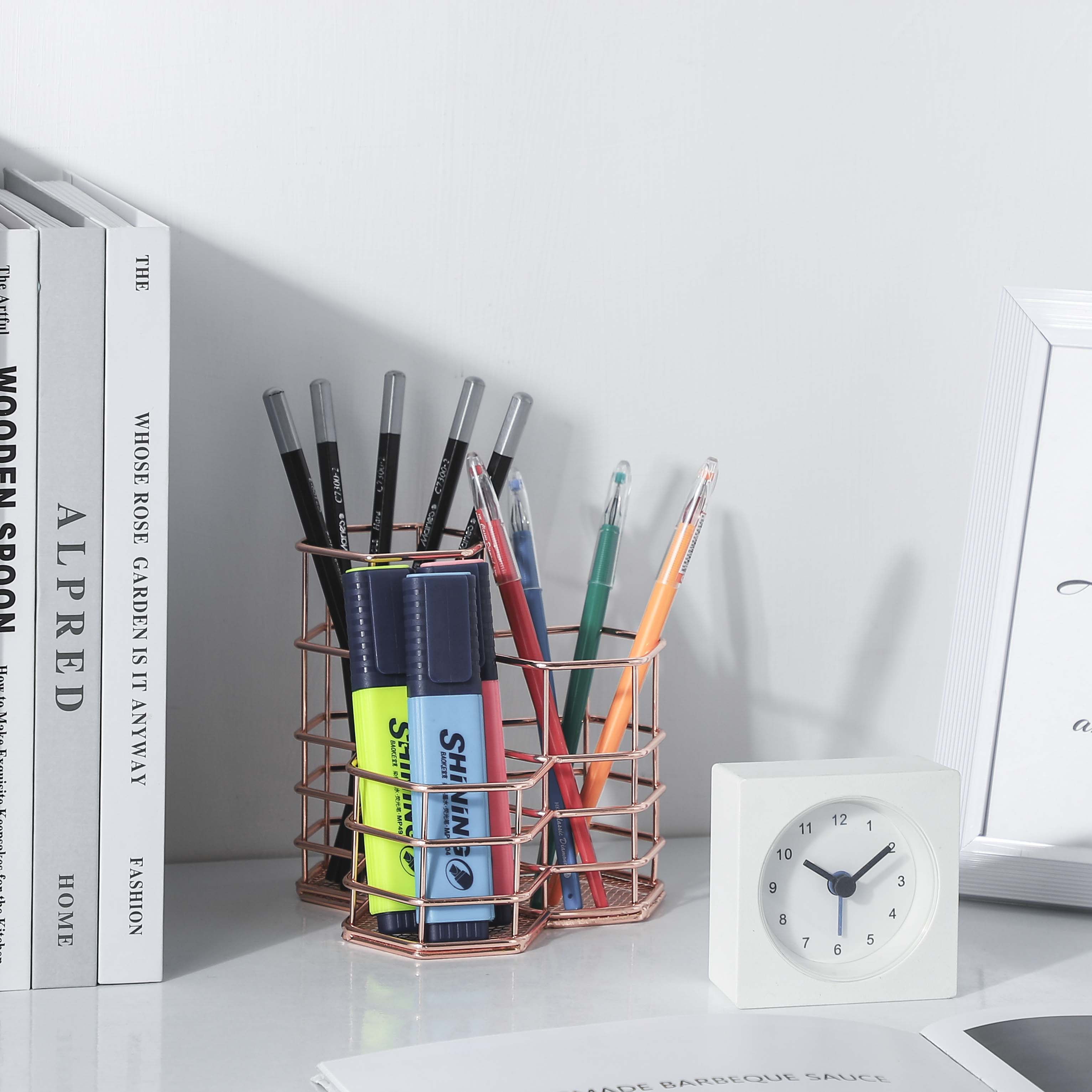 Hexter Pen Stand